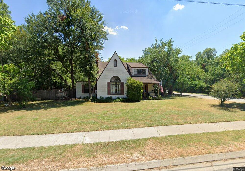 1402 E California St, Gainesville, TX 76240 - photo 1