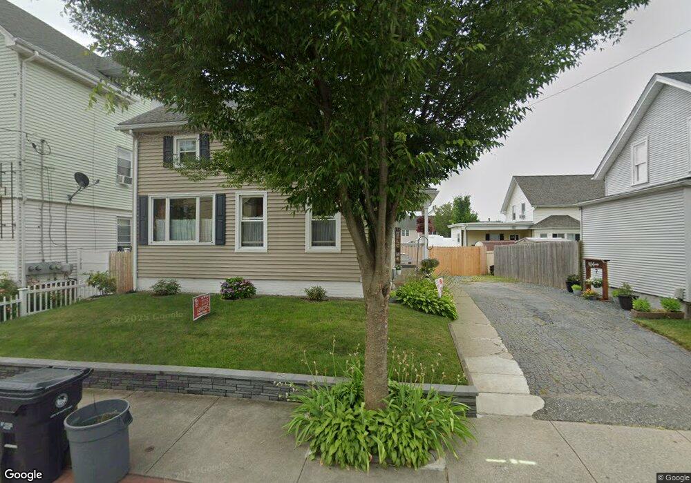 289 Division St, Pawtucket, RI 02860 - photo 1