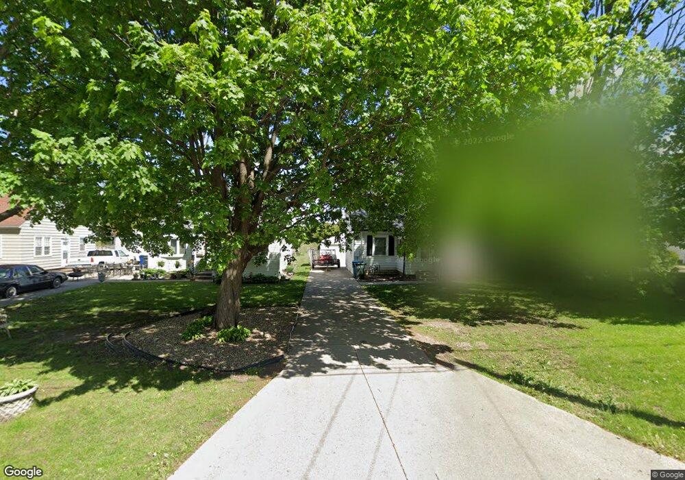 1723 W 7th St, Waterloo, IA 50702 - photo 1