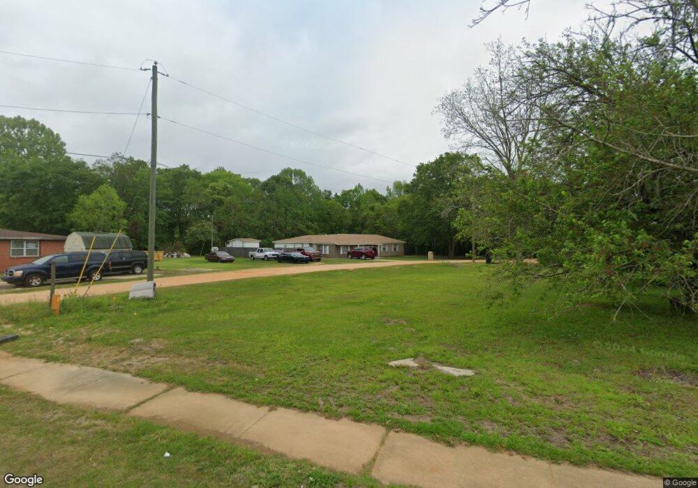 91 1/2 Carver Ave, Atmore, AL 36502 - photo 1
