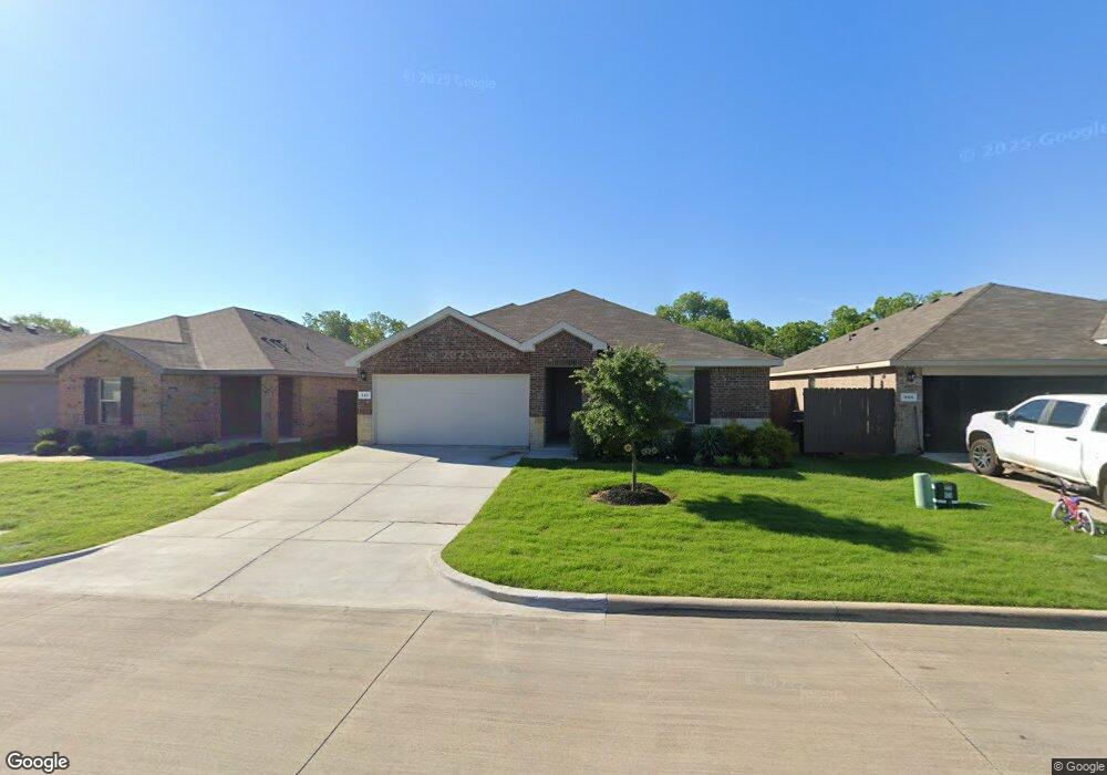 323 Seclusion Dr, Cleburne, TX 76033 - photo 1