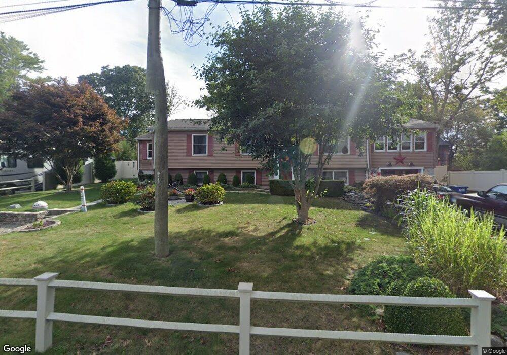 13 Clarence Ave, Pawcatuck, CT 06379 - photo 1