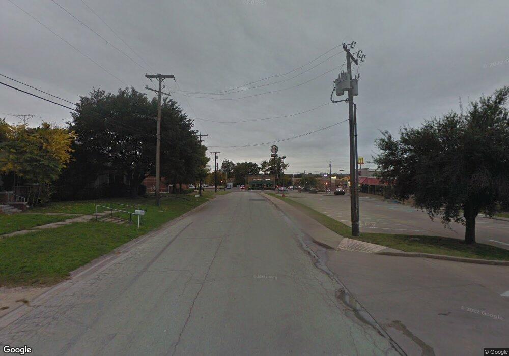 122 Throckmorton St, Gainesville, TX 76240 - photo 1