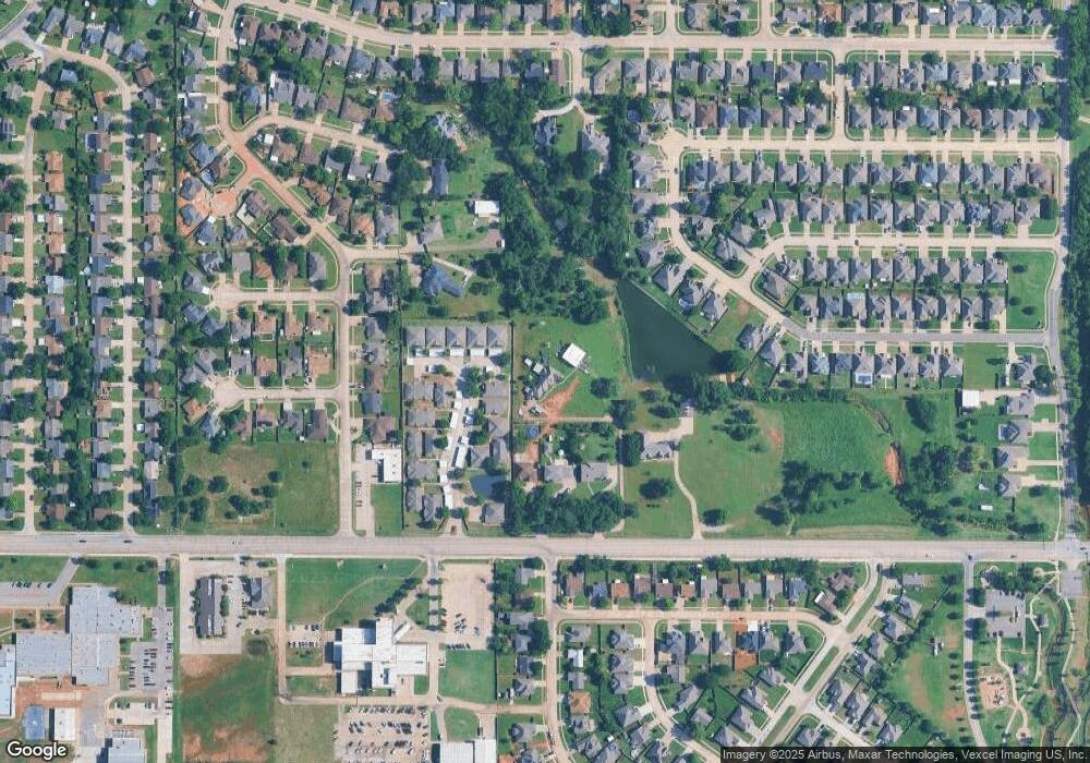 1617 SE 4th St, Moore, OK 73160 - photo 1