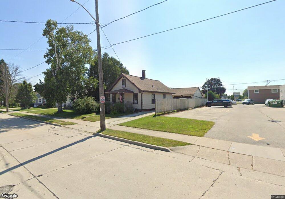 1220 S 31st St, Manitowoc, WI 54220 - photo 1