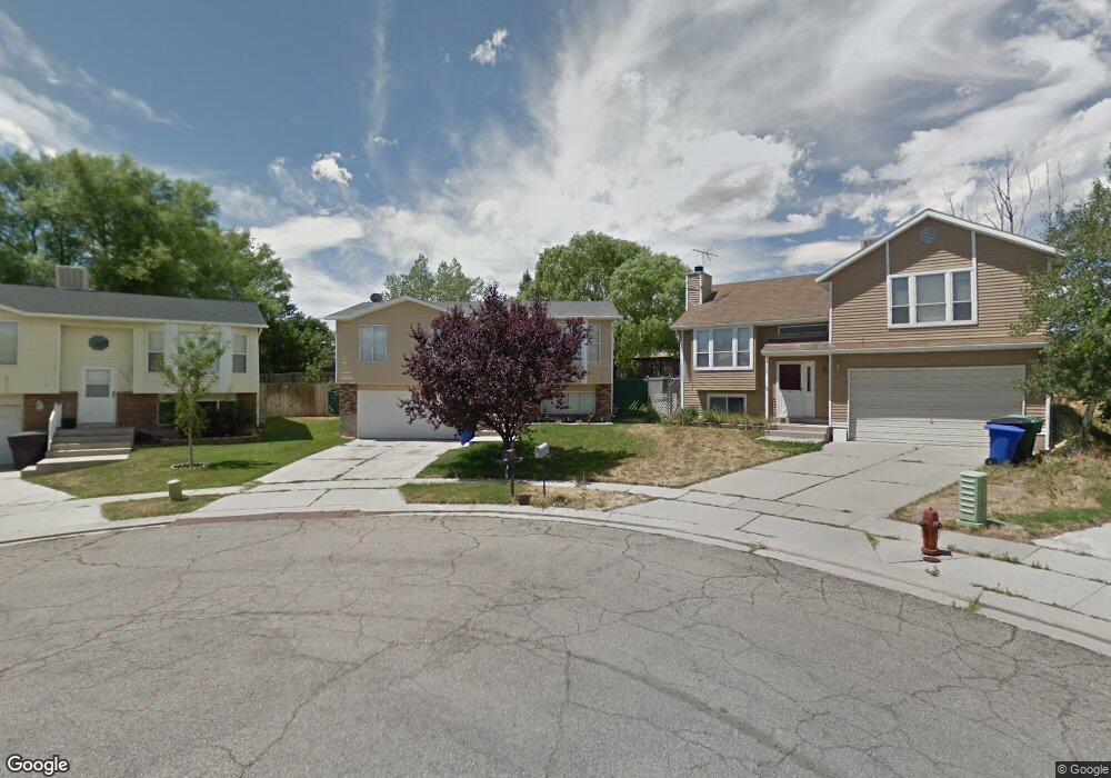 5581 W Cornflower Cir, West Jordan, UT 84081 - photo 1