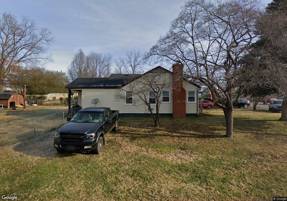 1901 E Watauga Ave, Johnson City, TN 37601 - photo 1