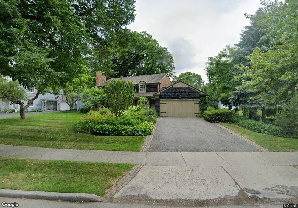 39 Edgemere Rd, Grosse Pointe Farms, MI 48236 - photo 1