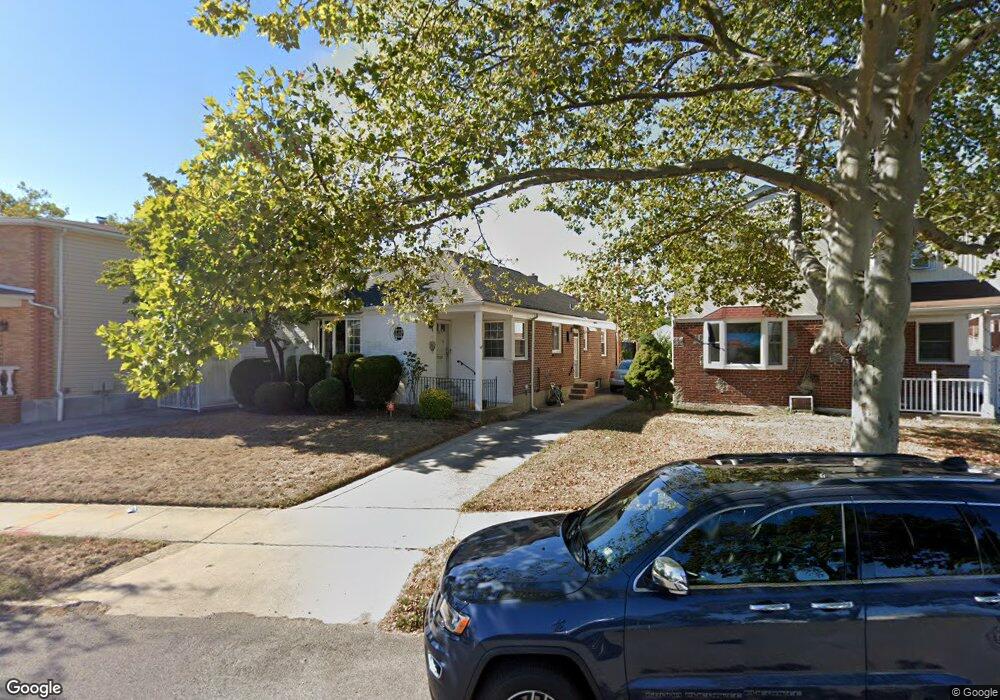 24911 Shiloh Ave, Bellerose, NY 11426 - photo 1