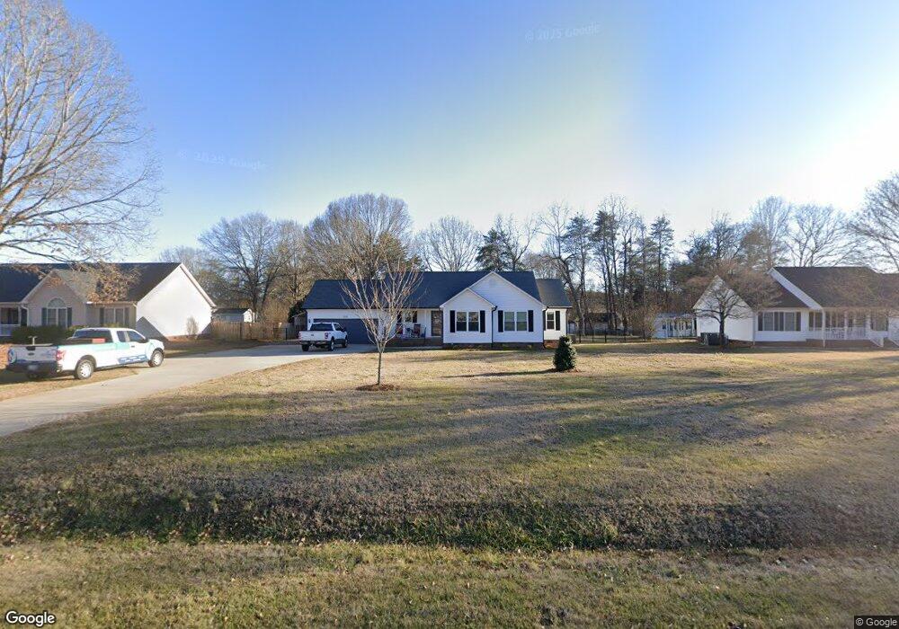 723 Pinehaven Cir, Clover, SC 29710 - photo 1
