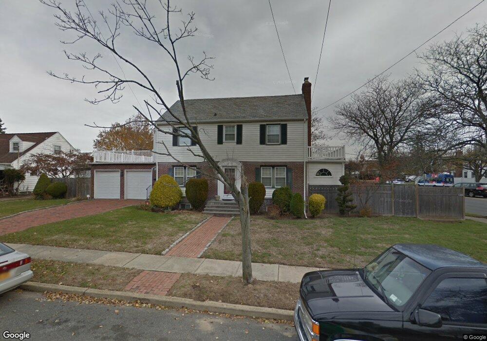 2841 Tulip Ave, Baldwin, NY 11510 - photo 1