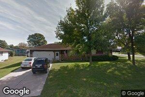 302 Parkway St, Olin, IA 52320