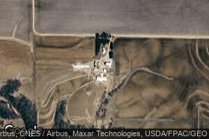 30242 220th St, Garnavillo, IA 52049