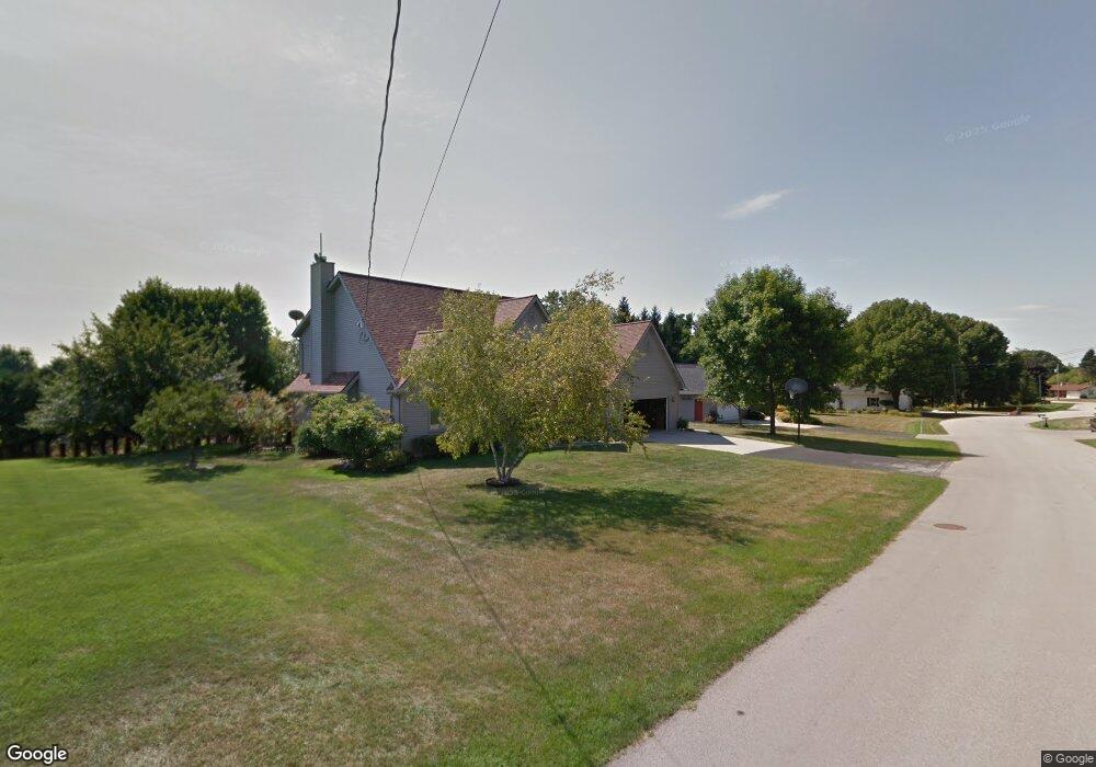 4566 Harvest Cir, Manitowoc, WI 54220 - photo 1