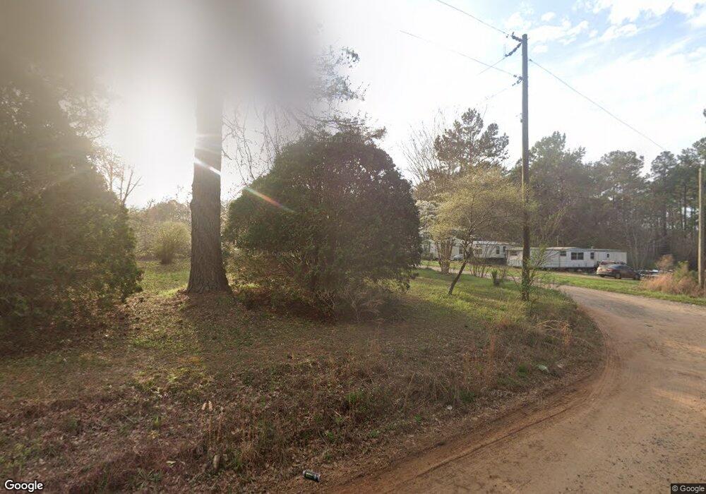 285 Dees Rd, Douglas, GA 31533 - photo 1