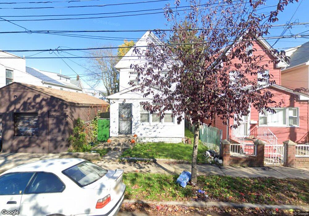 11011 159th St, Jamaica, NY 11433 - photo 1