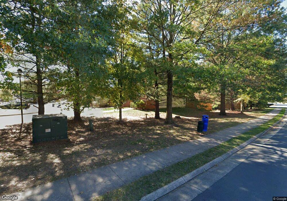 20959 Martingale Square, Sterling, VA 20165 - photo 1