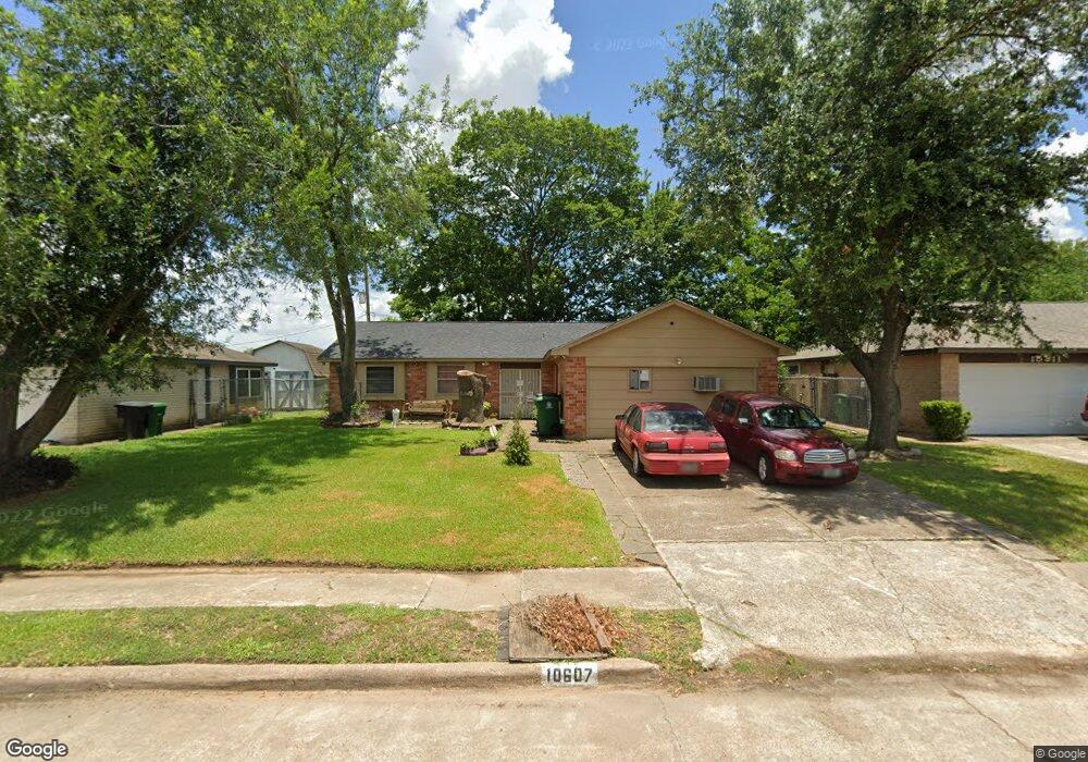 10607 Wingtip Dr, Houston, TX 77075 - photo 1