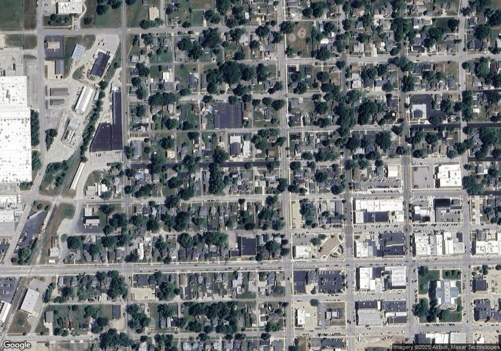 319 W 4th St unit 321, Auburn, IN 46706 - photo 1