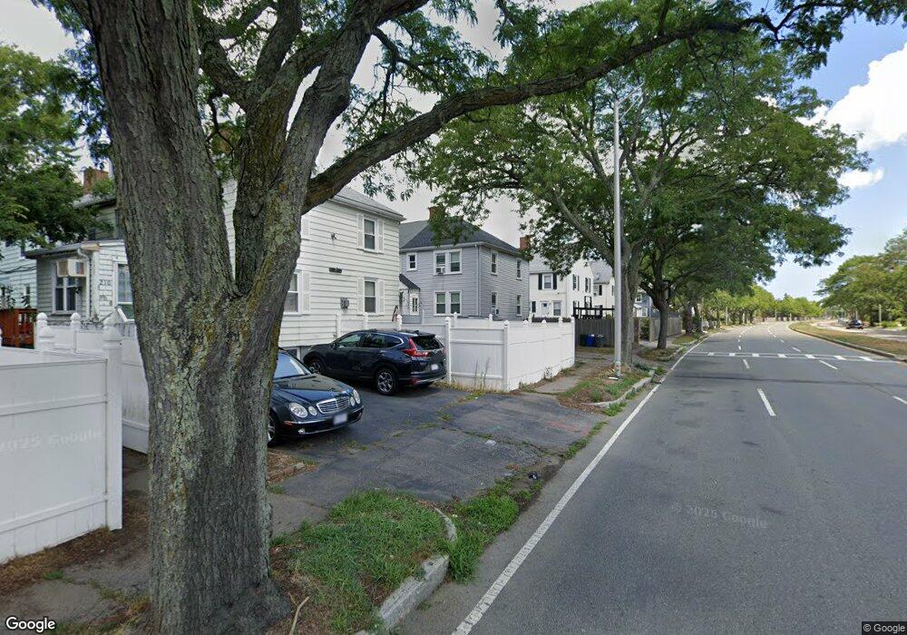 214 Quincy Shore Dr, Quincy, MA 02171 - photo 1