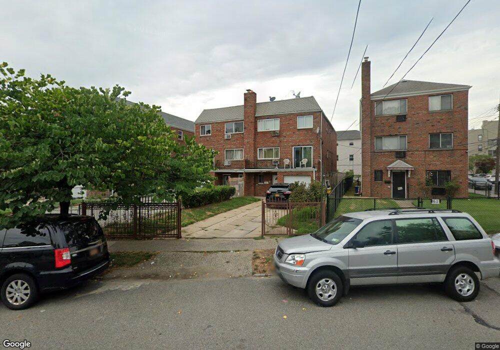 195-25 Woodhull Ave unit 3rd fl, Jamaica, NY 11423 - photo 1