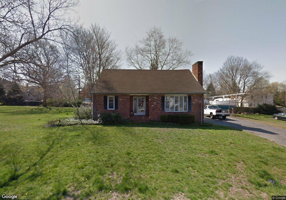 76 Beach Rd, Bristol, RI 02809 - photo 1