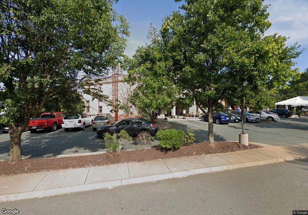 156 Carlton Rd unit 101, Charlottesville, VA 22902 - photo 1