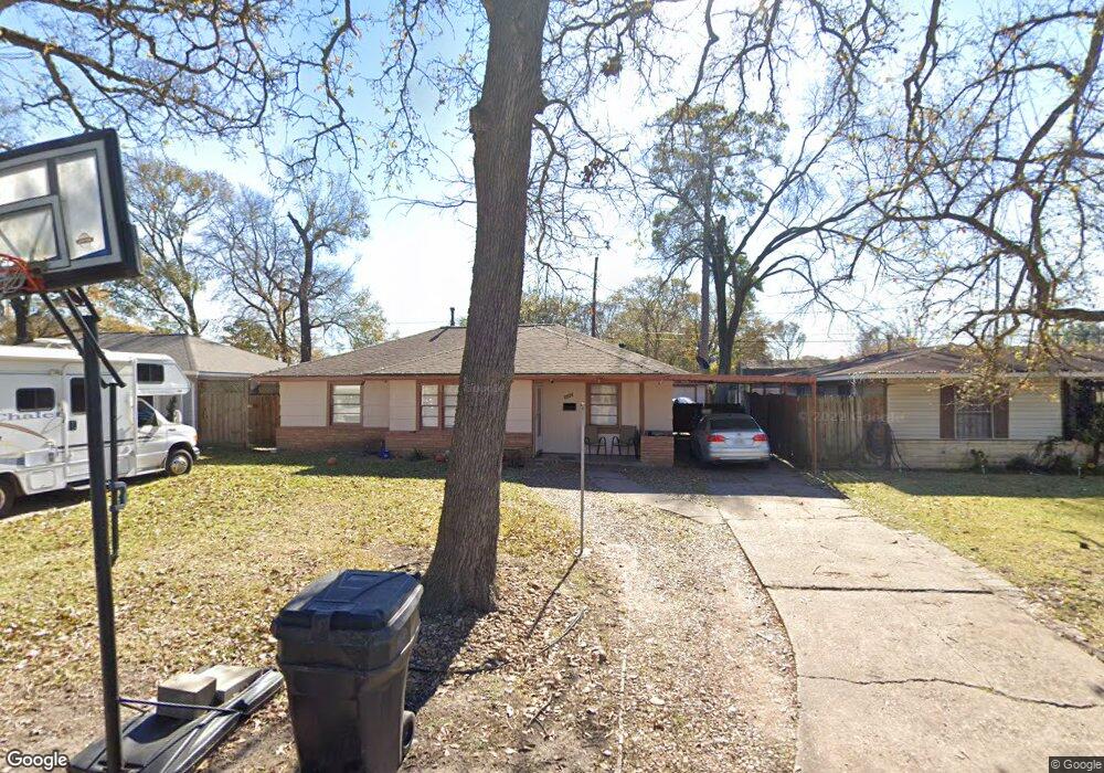 8542 Carlisle St, Houston, TX 77017 - photo 1