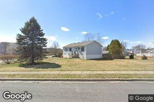 13 Leewood Dr, Middletown, NY 10941