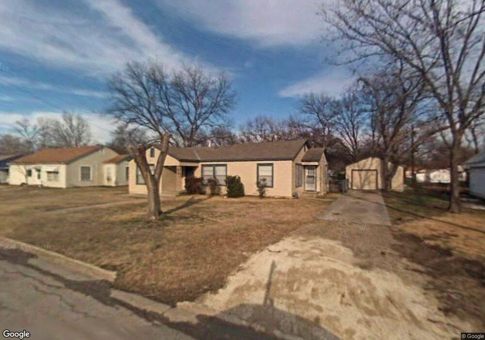 1812 Mill St, Gainesville, TX 76240 - photo 1