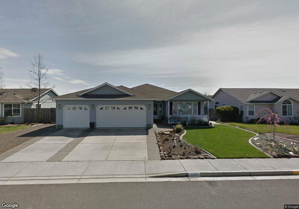 2326 Jeremy St, Central Point, OR 97502 - photo 1