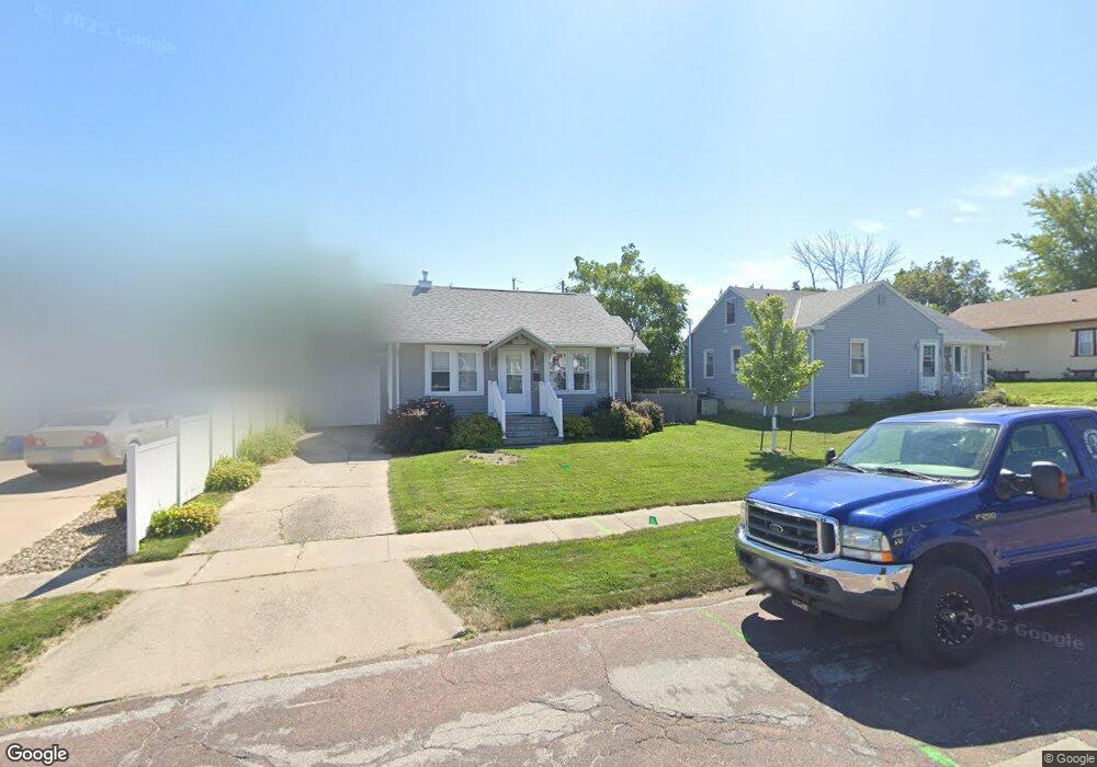 209 N 19th St, Marshalltown, IA 50158 - photo 1