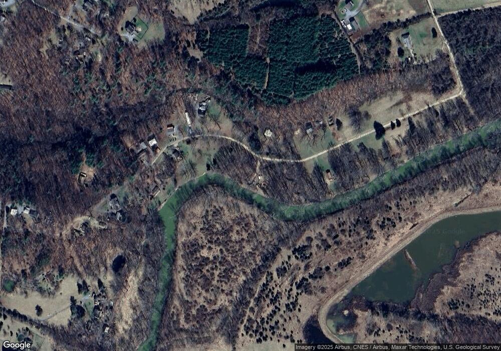 831 Puffenburger Ln, Hedgesville, WV 25427 - photo 1