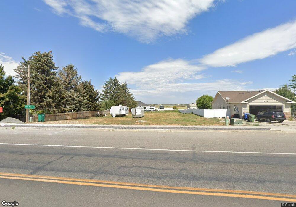 874 W 300 N unit 3, Hyrum, UT 84319 - photo 1