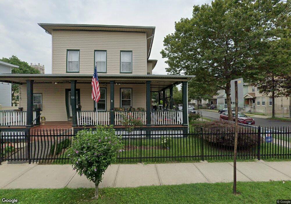 928 Kossuth St, Bridgeport, CT 06608 - photo 1