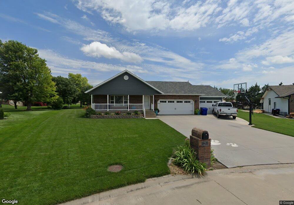 1211 Wildmeadow Rd, Mc Pherson, KS 67460 - photo 1