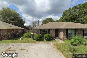 13 Peach Blossom Ct, Savannah, GA 31419