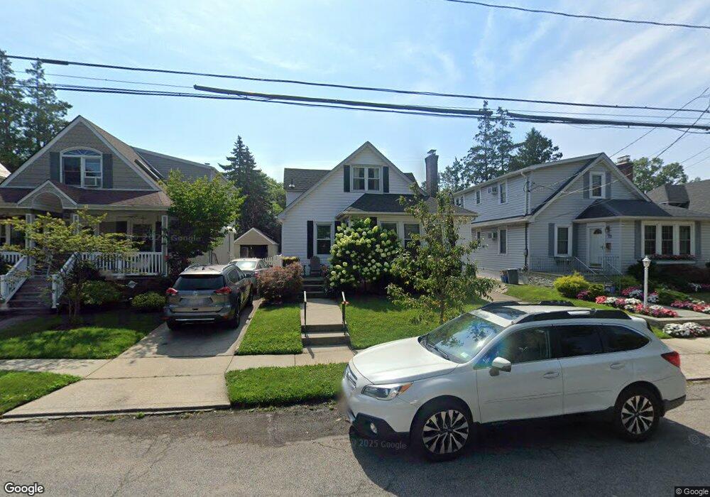 71 Calla Ave, Floral Park, NY 11001 - photo 1