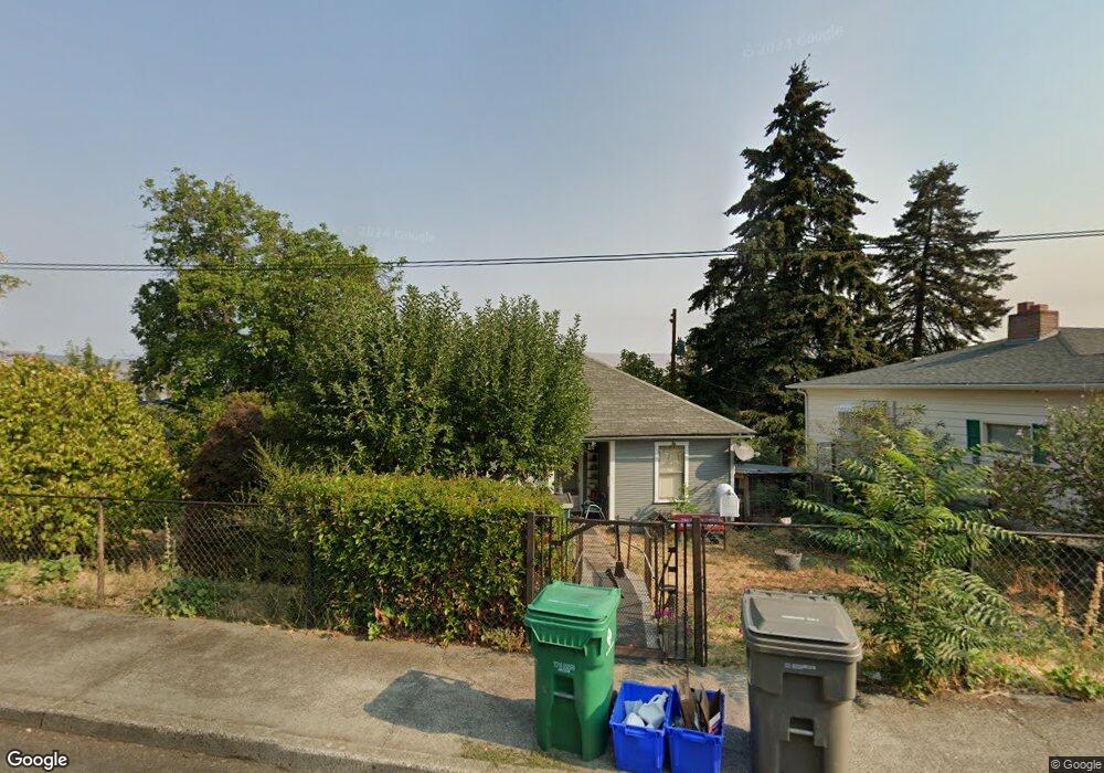 815 E 16th St, the Dalles, OR 97058 - photo 1