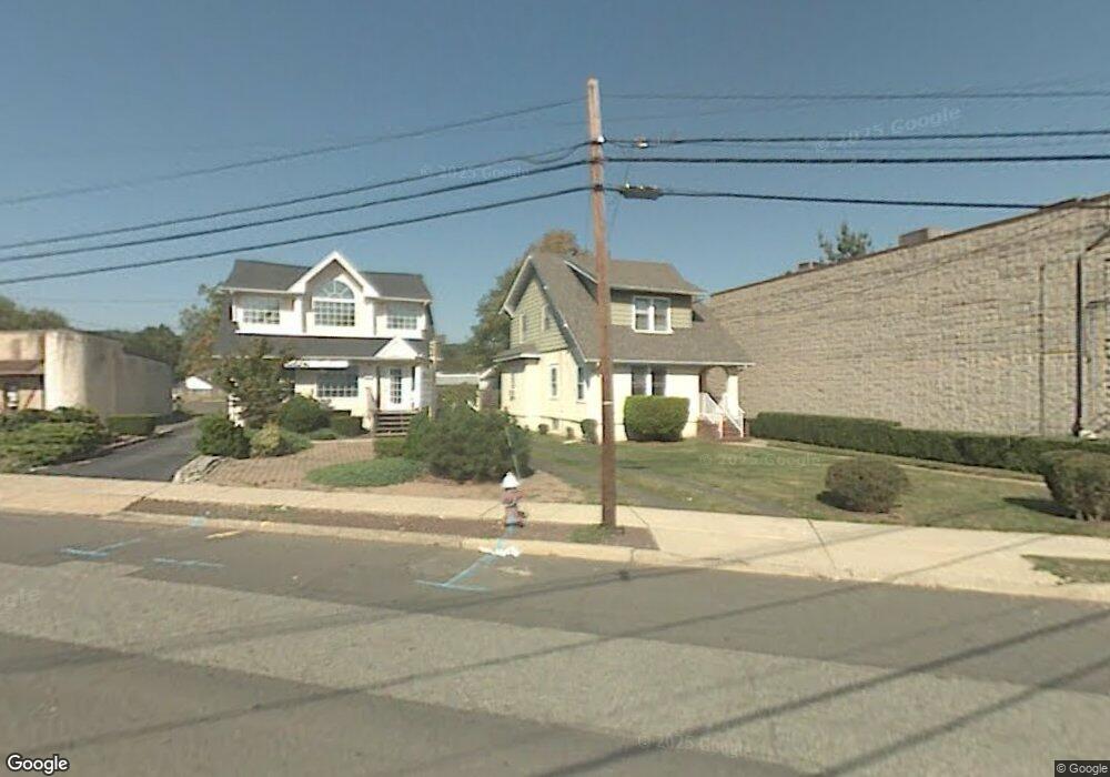 325 W Union Ave, Bound Brook, NJ 08805 - photo 1