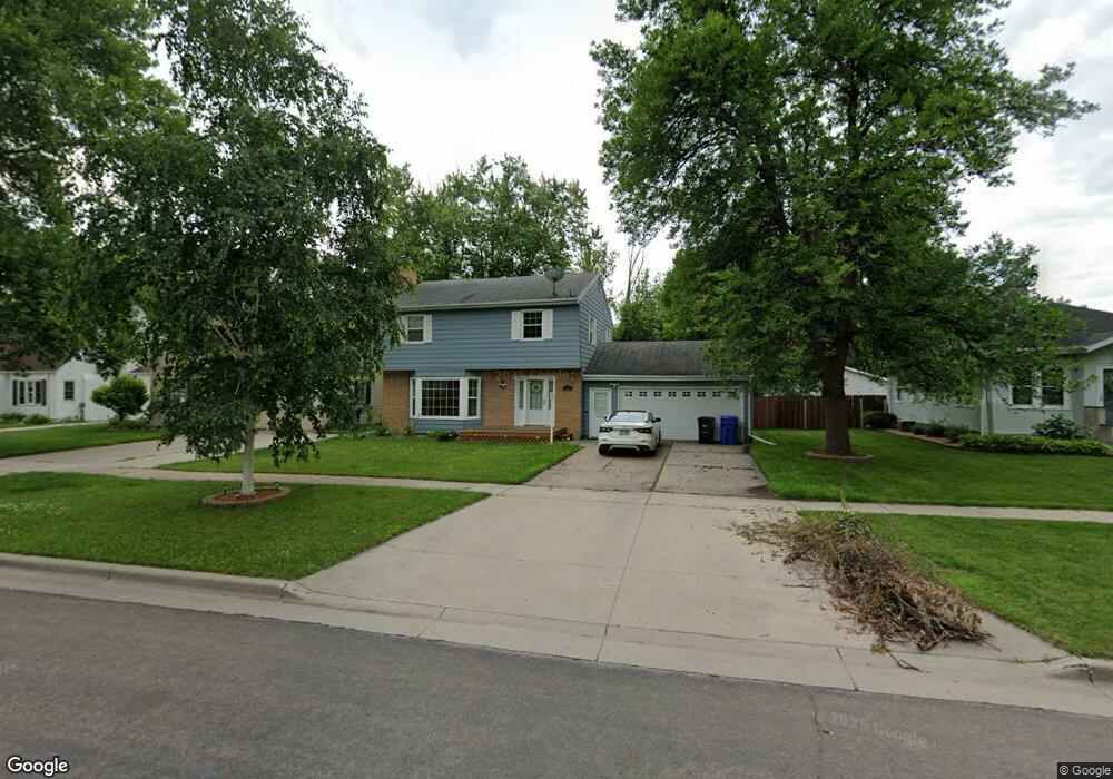 1426 9th Ave S, Fargo, ND 58103 - photo 1