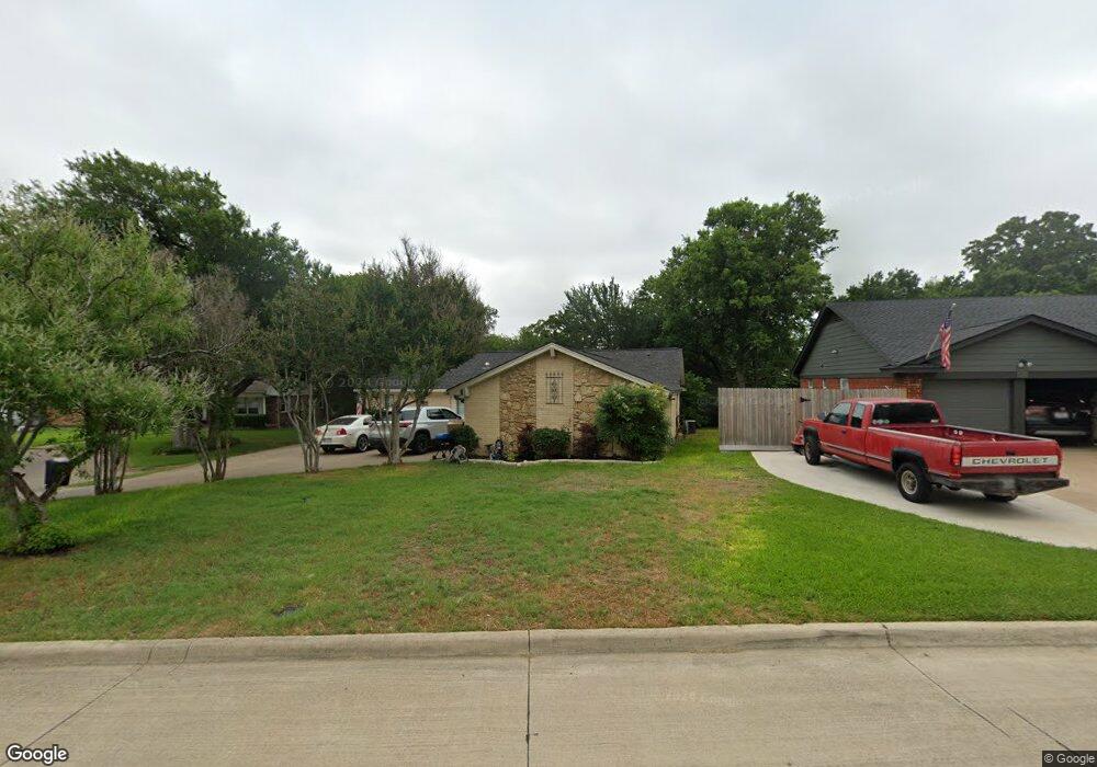 310 Somerset Cir, Bedford, TX 76022 - photo 1