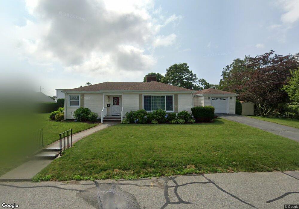 22 Smith St, South Dartmouth, MA 02748 - photo 1