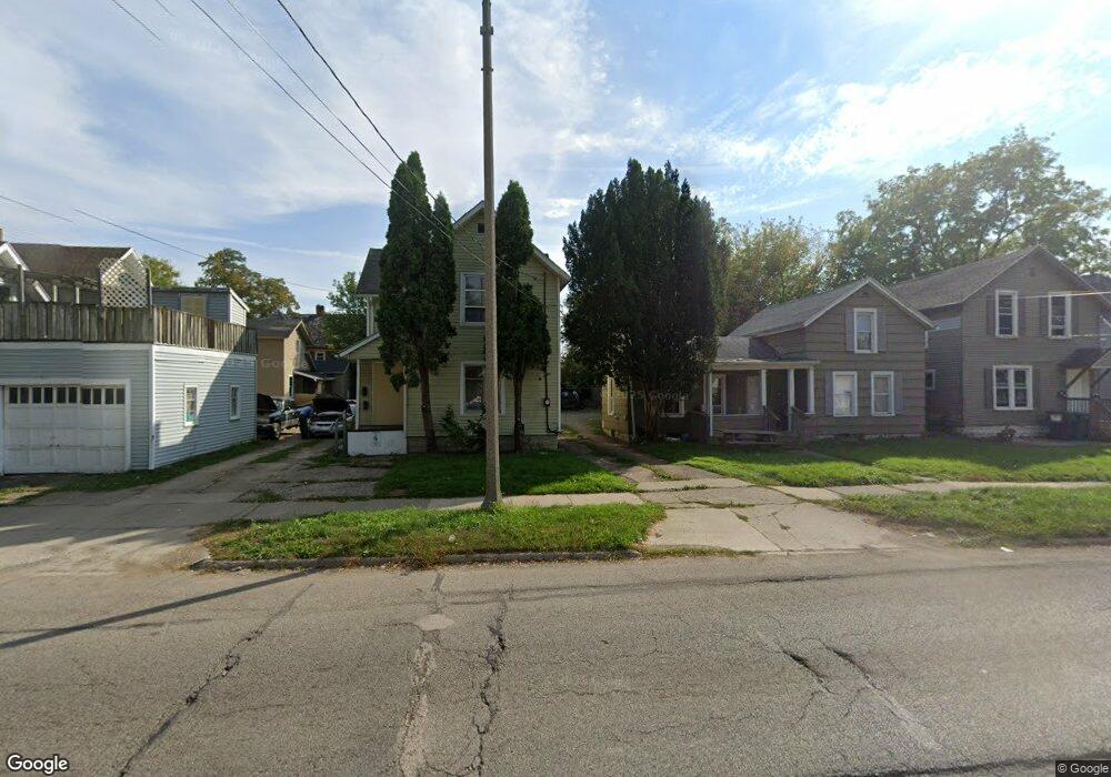 211 W Oakland Ave, Lansing, MI 48906 - photo 1