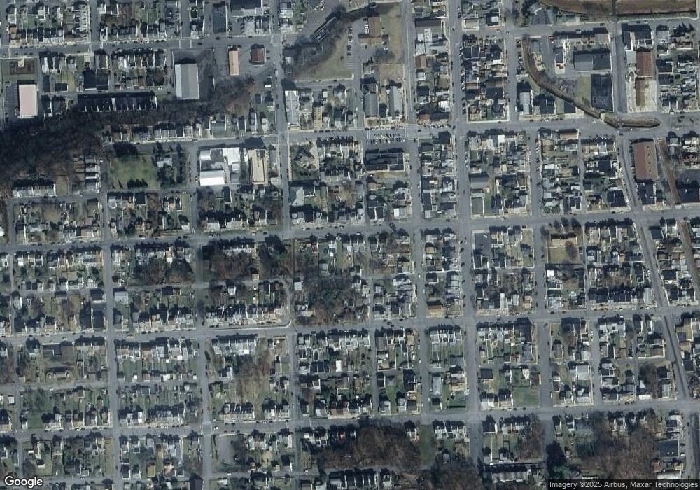 834 W Spruce St, Coal Township, PA 17866 - photo 1