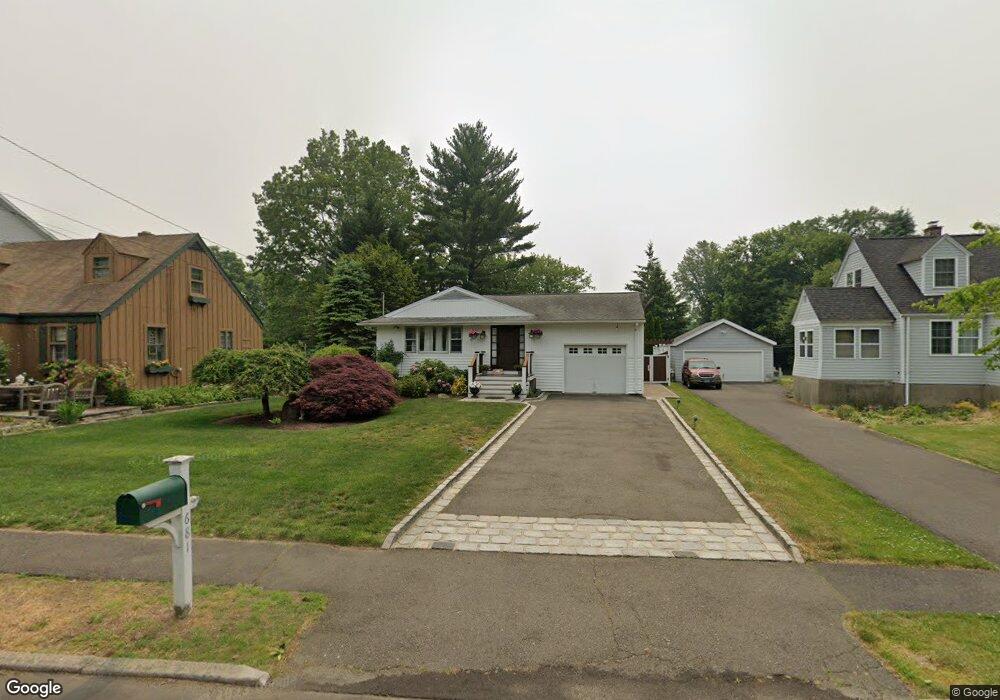 681 Judd St, Fairfield, CT 06824 - photo 1