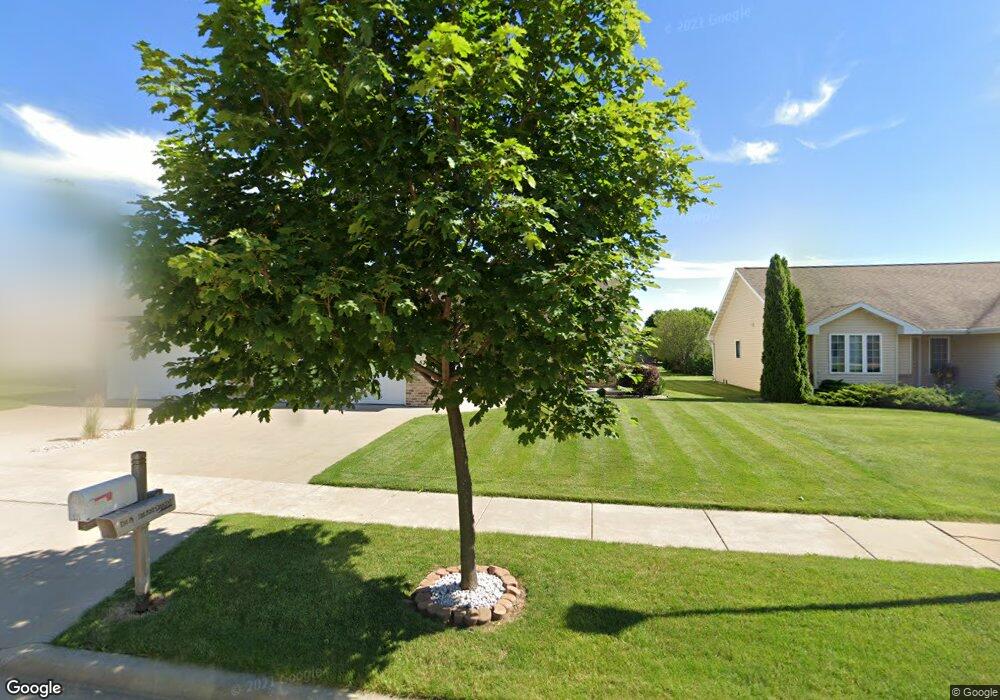 535 Kramer Ln, Kimberly, WI 54136 - photo 1