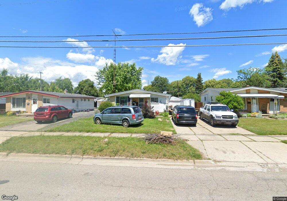 909 E Hemphill Rd, Flint, MI 48507 - photo 1