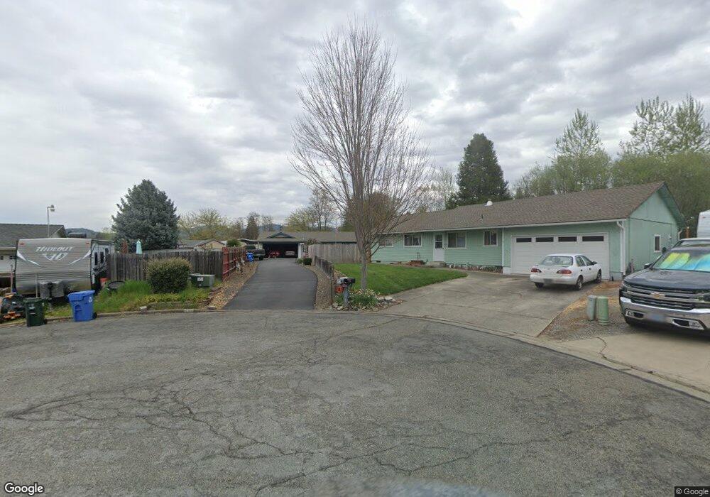 130 Thomas Cir, Grants Pass, OR 97527 - photo 1