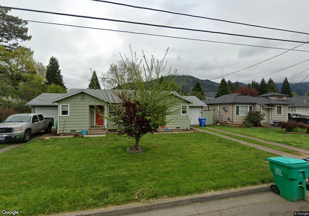 1583 Cloverlawn Dr, Grants Pass, OR 97527 - photo 1